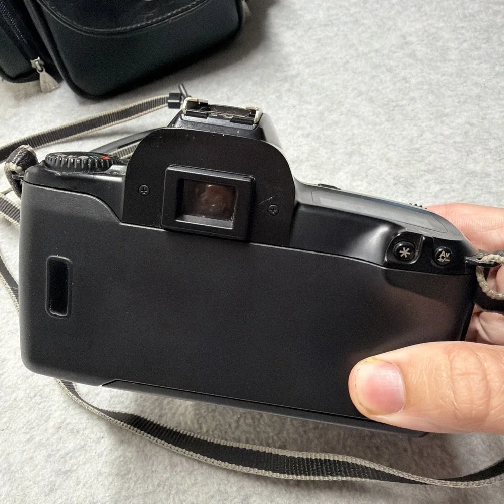 Canon EOS Rebel X EF X 35-80 mm 1.4-5.6 With Flash & Film Tested READ